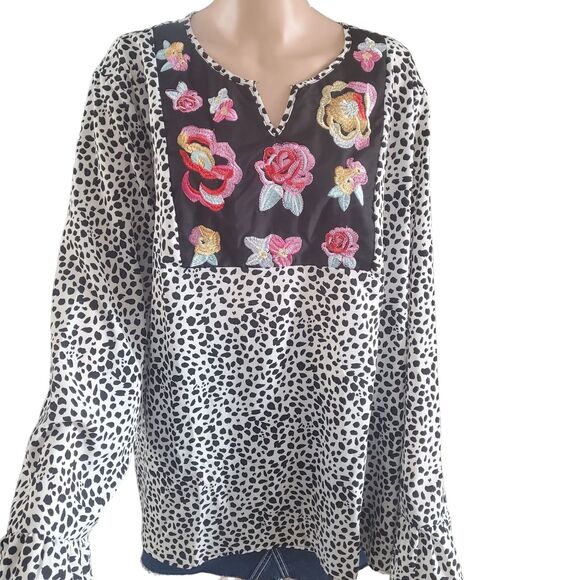 Emery Rose Size  5X (4XLLightweight Leopard Print Flower Embroidered Blouse - Picture 1 of 10